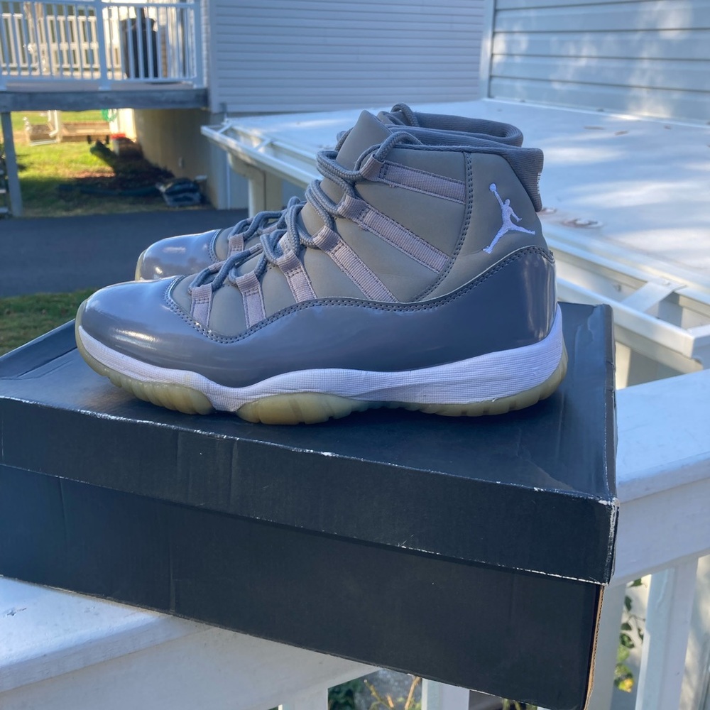 Nike Jordan 11 Cool Grey Size 9.5 mens